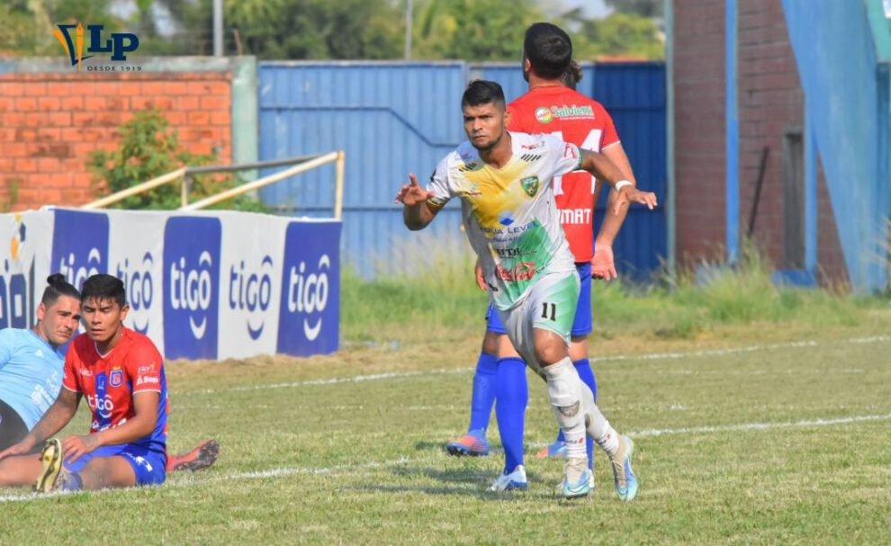 Universitario vs Libertad Gran Mamoré en el Patria