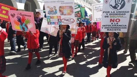 Discriminación en unidades educativas y fuentes laborales