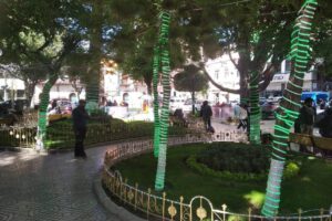 Encendido de luces navideñas en la Plaza Principal