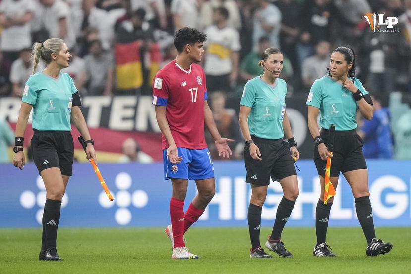Mujeres árbitro Copa Mundial dirigen partido Alemania y Costa Rica
