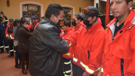 Gobernador de La Paz agradece a Bomberos de Perú