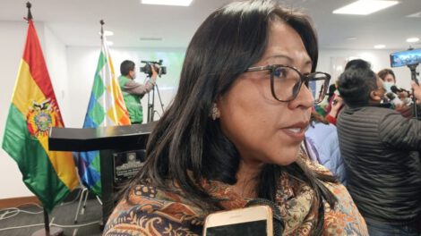La diputada Gladis Quispe habla sobre la persecución política en Santa Cruz