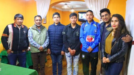 Homenaje a los campeones de la Olimpiada de la Democracia