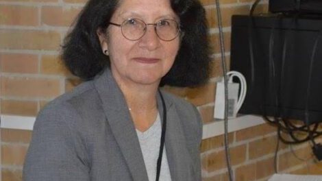 Elsa Bravo Cladera reconocida por la Academia Boliviana de la Lengua
