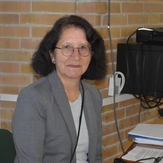 Elsa Bravo Cladera reconocida por la Academia Boliviana de la Lengua