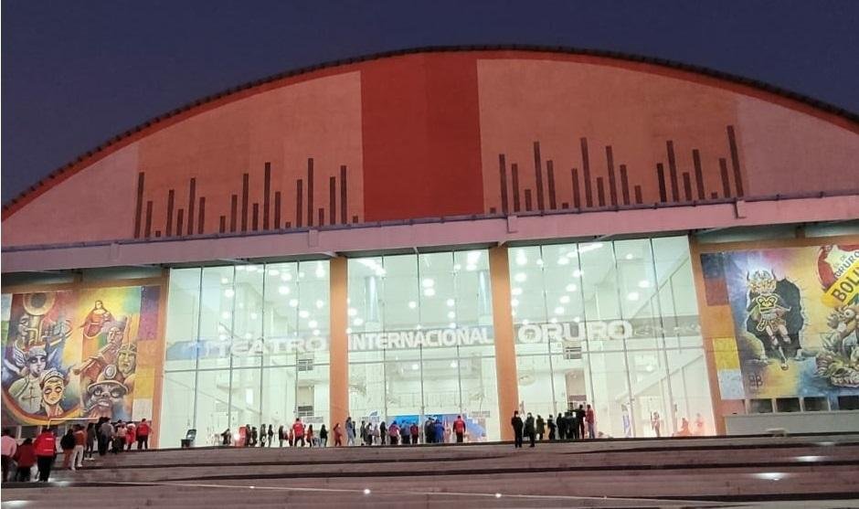 Artistas piden que se aproveche Teatro Internacional Oruro