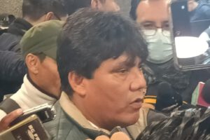 Renuncia al secreto bancario por Héctor Arce