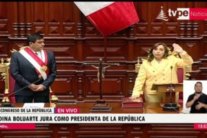 Dina Boluarte asume la Presidencia del Perú