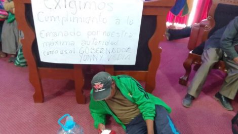 Huelga en Challapata por anulación de informe
