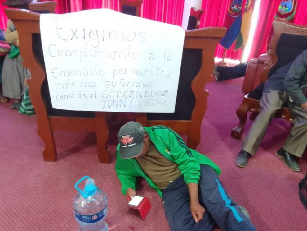 Huelga en Challapata por anulación de informe