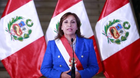 La Presidente de Perú, Dina Boluarte, pide adelantar elecciones en Perú para abril de 2024