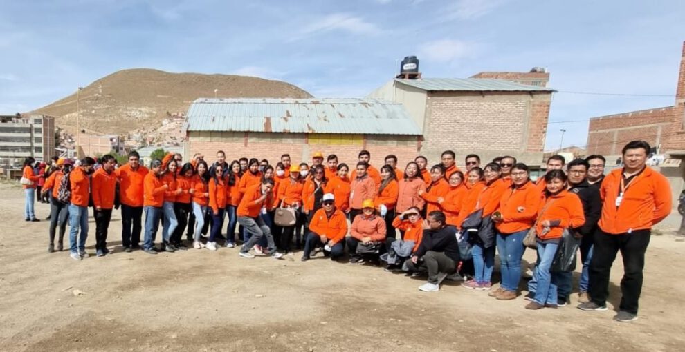 Ecolimpieza en el Coliseo Municipal de Voleibol
