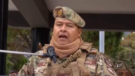Jefe militar amenaza a la sociedad civil