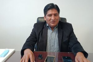 Luis Arce en el contexto de declaraciones de Andrés Flores sobre Carlos Romero