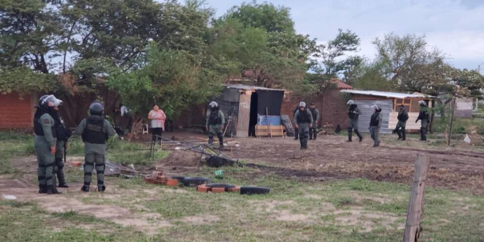 Avasallamientos en Santa Cruz
