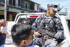 El Salvador pandillas: más de 60.000 detenidos en la lucha contra las pandillas