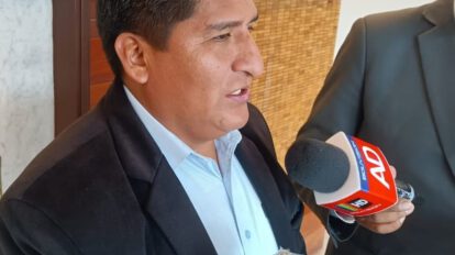 Andrés Flores pondera importancia de aprobar el Presupuesto General del Estado