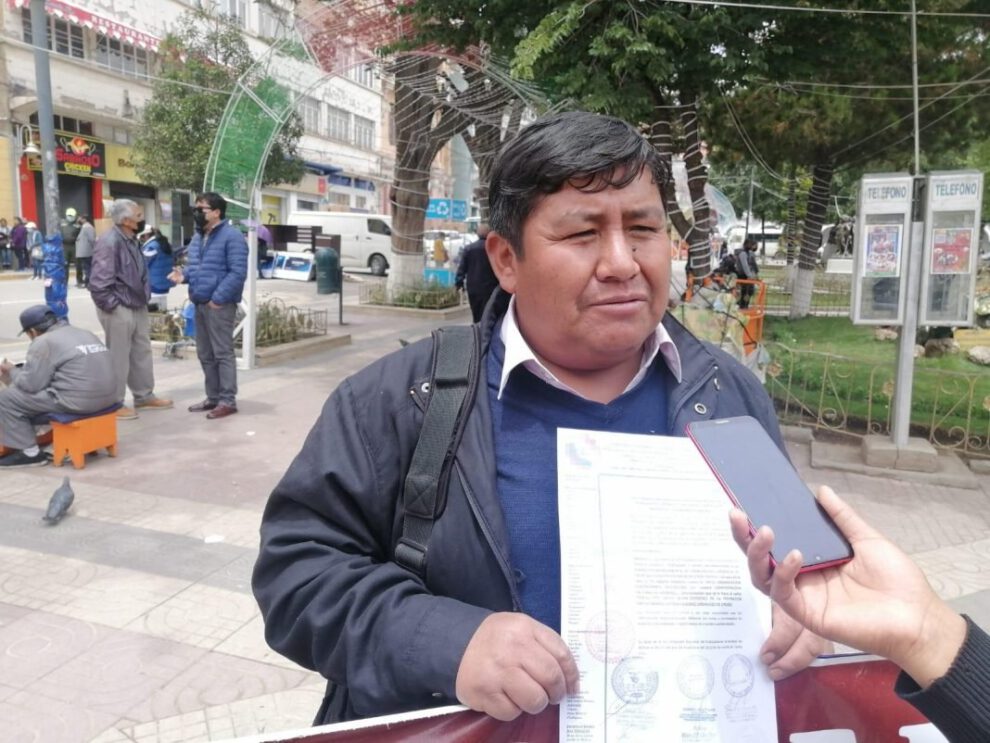 Tito Quispe asume como primer secretario general de la Confederación de Gremiales de Bolivia