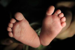 Bebé de 10 meses fallece por Covid-19 en El Alto