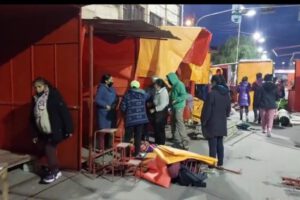 Feria Navideña en la Avenida 6 de Agosto