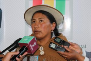 Sara Poma nueva autoridad de Salinas