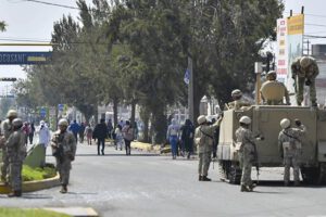 Toque de queda en Perú ante escalada de protestas