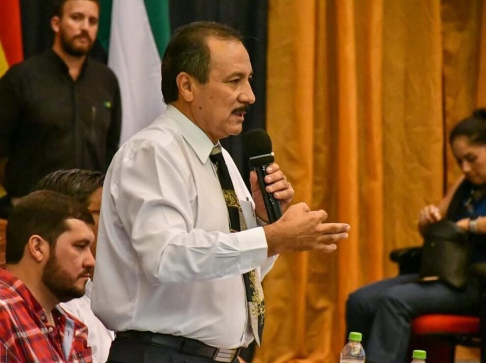 Vicente Cuéllar sospecha intenciones de Cívicos cruceños con el Gobierno