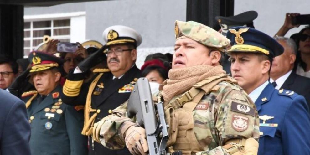 Comandante del Ejército, general Juan José Zúñiga