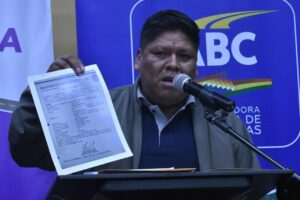 Henry Nina responde al diputado Arce sobre acusaciones en su contra