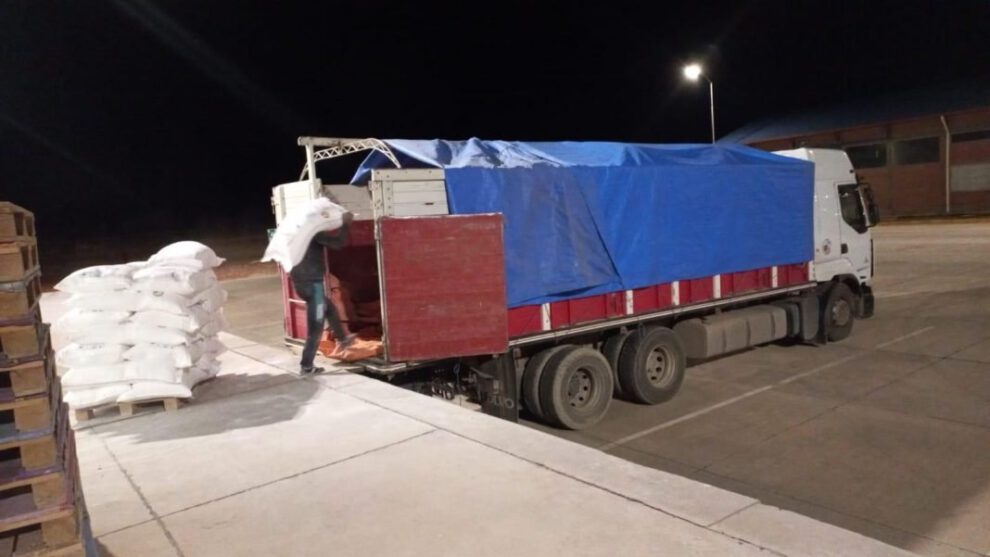 Entrega de harina subvencionada en Oruro