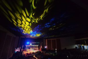 Reclamos por incumplimiento de requisitos en el Festival Nacional de la Canción Boliviana