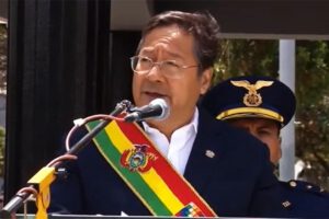 Defender al Estado en el acto de graduación de nuevos militares