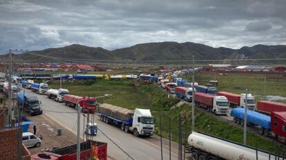 Transporte y comercio boliviano afectados por conflictos en Perú