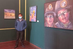 Sandro Bazán exhibe una treintena de obras de arte