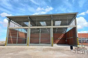 Construcción de talleres en el Puerto Seco