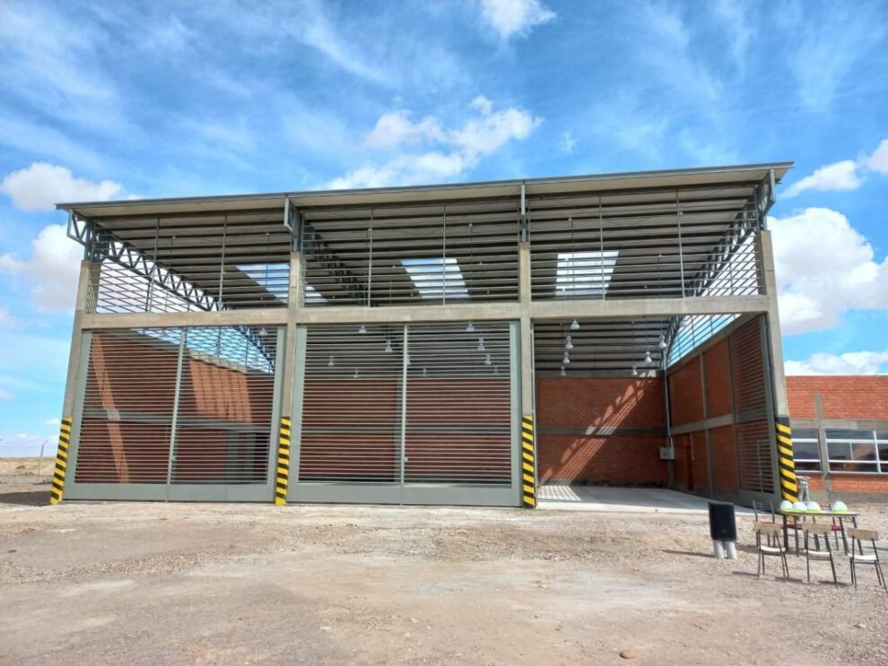 Construcción de talleres en el Puerto Seco