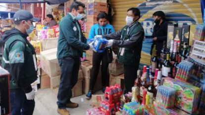 Venta de bebida sin registro sanitario durante operativo de control