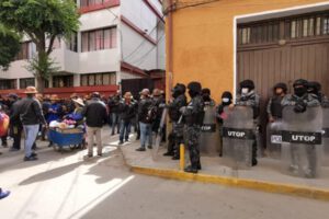 Abuso de dinamita por cooperativistas mineros en Oruro