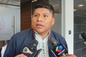 Leonardo Loza sugiere chicotear a renovadores que pactan con la derecha