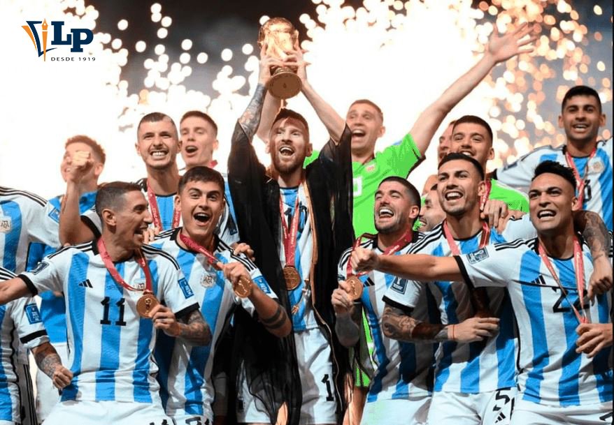 Copa del Mundo Qatar 2022 con Lionel Messi y Julián Álvarez