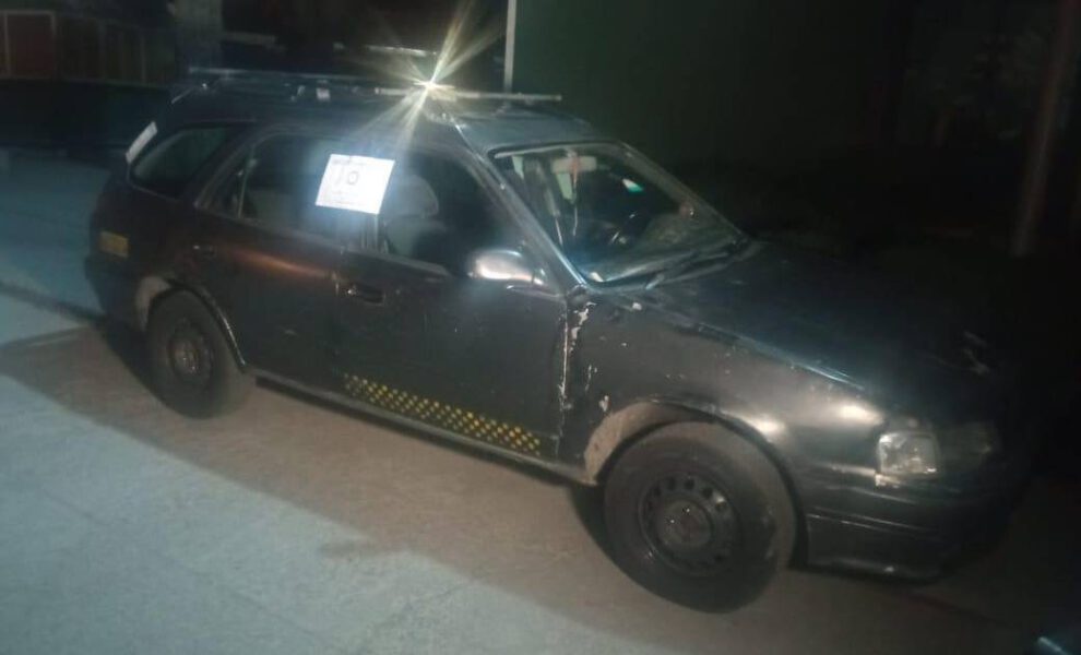 Chofer acusado de robar a su pasajero en estado de ebriedad