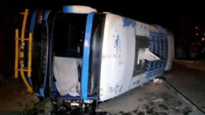 Accidente en carretera hacia Copacabana deja 13 personas heridas