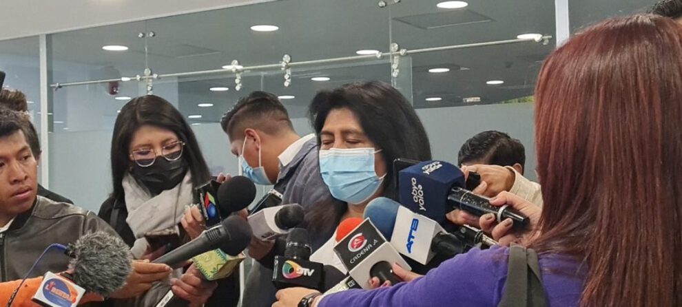 La senadora del Movimiento Al Socialismo (MAS), Lindaura Rasguido, habla sobre el federalismo en Bolivia