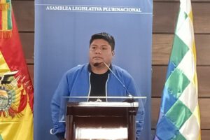 Ampliado nacional del MAS con Leonardo Loza