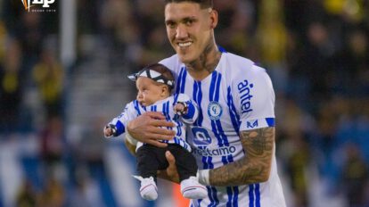 Bryan Bentaberry es uruguayo y juega en defensa