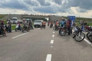 Bloqueos en Santa Cruz por la liberación de Luis Fernando Camacho