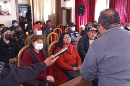 Construcción de infraestructura educativa y hospital en Oruro