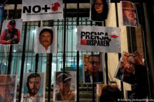 Periodistas asesinados en Irak, Siria y México