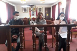 Sesión Extraordinaria del Concejo con concejales Iván Quispe, Edmée Castillo y Nilda Fernández