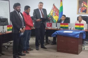Reconocimiento a Ingeniería Eléctrica en la UTO
